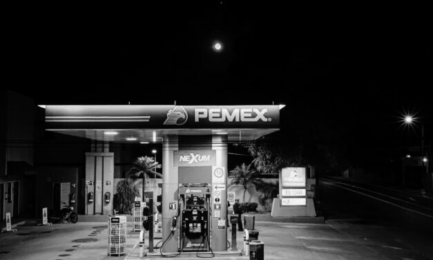 Moody’s baja la calificación de Pemex ante necesidades de liquidez, mayor costo de capital y elevados vencimientos de deuda